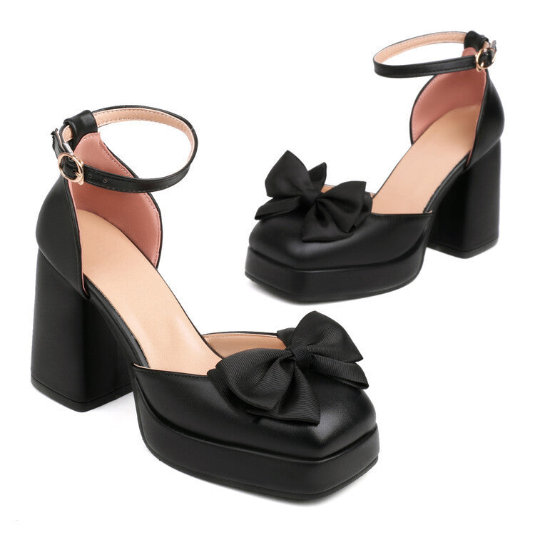 Graceful Orthopedic Sandals for Modern Look