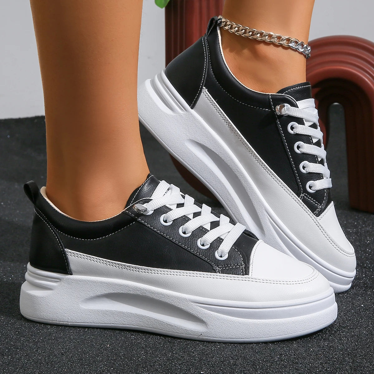 Comfortable and Fashionable Orthopedic Sneakers
