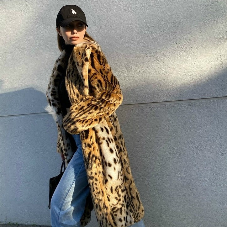 LM | Chic leopard coat for women