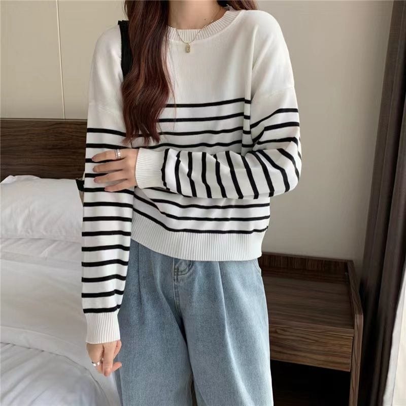 LM | Solid round neck sweater