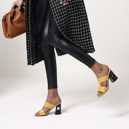Chic Orthopedic Sandals with Unique Design