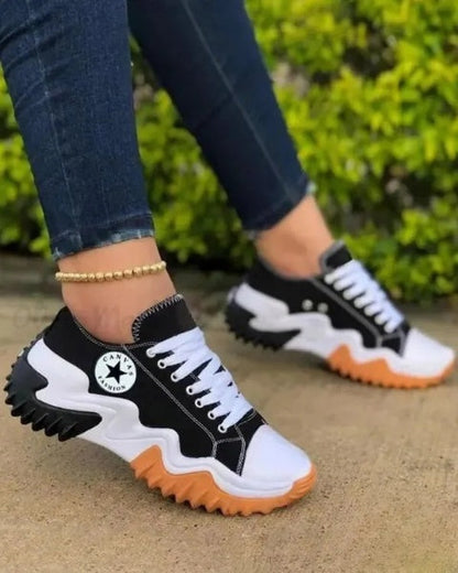 LM | Muffin lace-up sneakers with eyelets and contrasting inserts