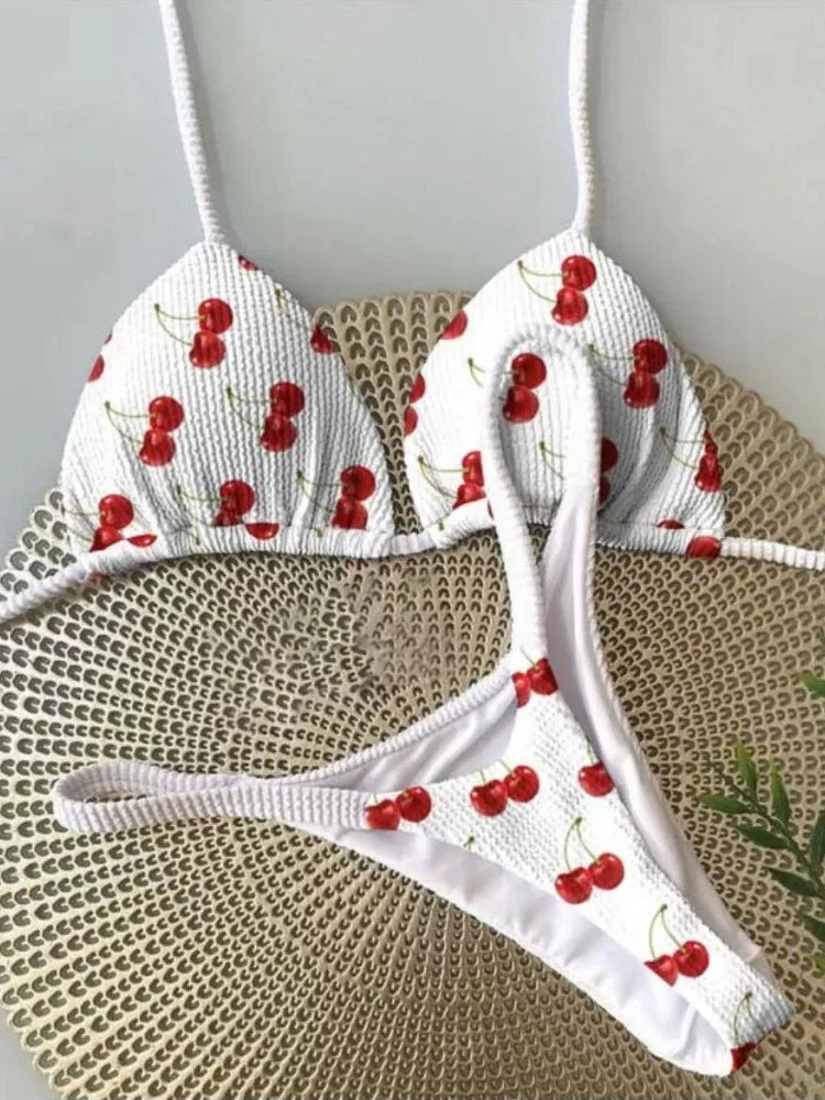Eduarda® | Effortless and Bikinis