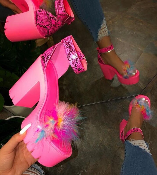 Chic Orthopedic Sandals with Unique Design