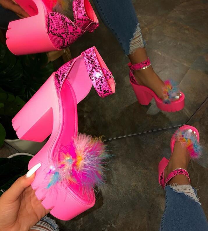 Chic Orthopedic Sandals with Unique Design