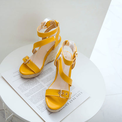 Graceful Orthopedic Sandals for Modern Look