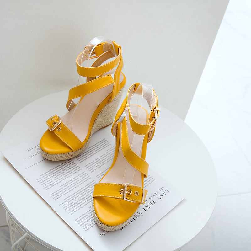 Graceful Orthopedic Sandals for Modern Look
