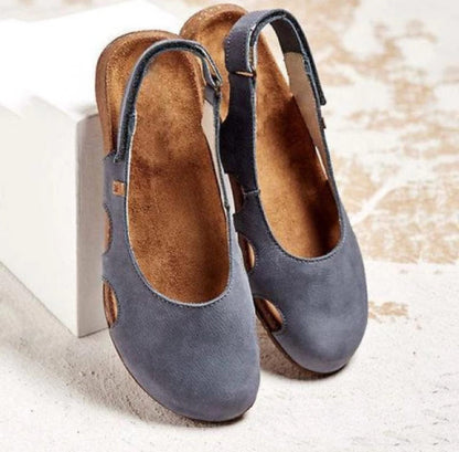 LM | Sandals with sling-back straps