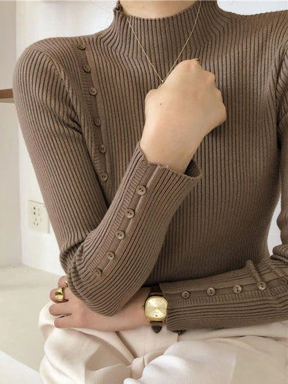 LM | MW - Elegant sweater with decorative buttons and stand-up collar