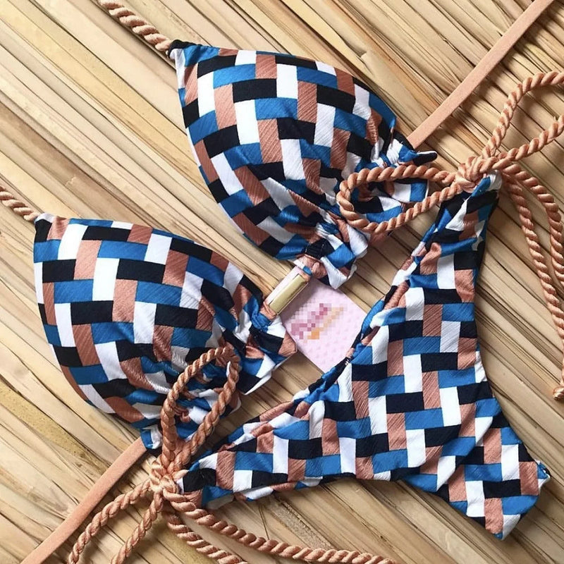 Flavia® | Effortless and Bikinis