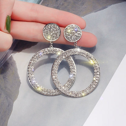 Elegant Gold Earring for Every Occasion