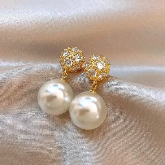 Classic Earring with Timeless Appeal