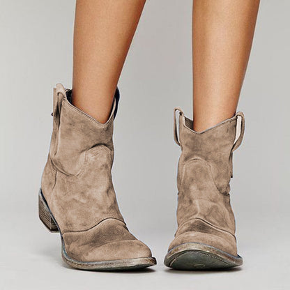 LM | Tailor-made and comfortable orthopaedic boots