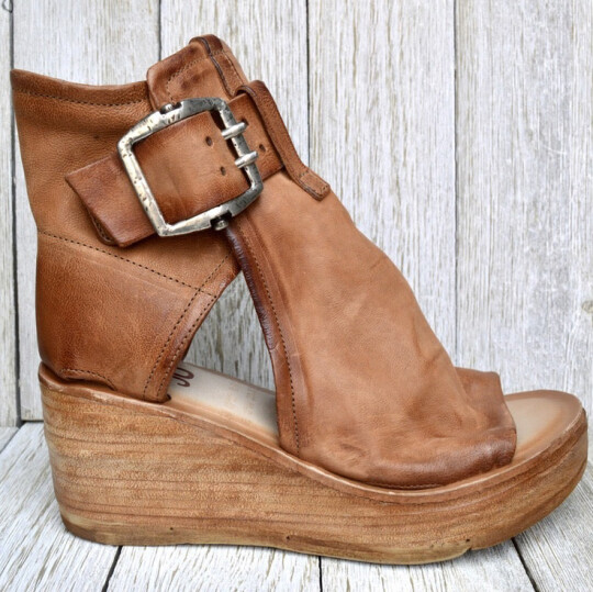LM | Boho wedge sandals