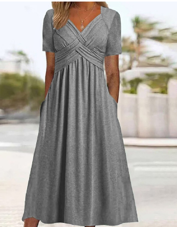 LM | Simple dress with V-neck