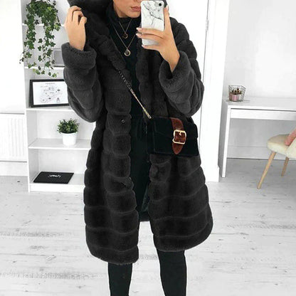 LM | Fluffy faux fur coat