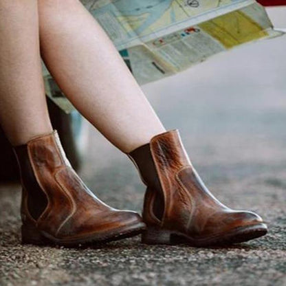 LM | Fashionable supportive orthopaedic shoes