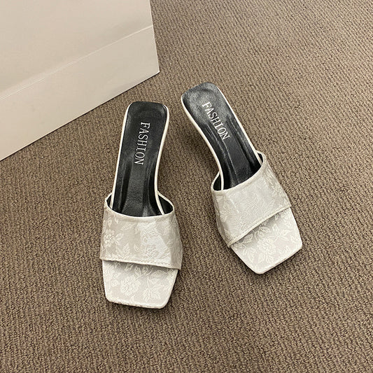 Chic Orthopedic Sandals with Unique Design