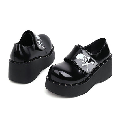 Chic Orthopedic Shoes with Unique Design