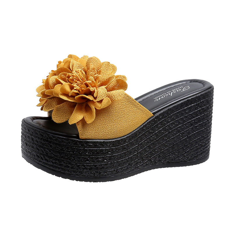 Chic Orthopedic Sandals with Unique Design