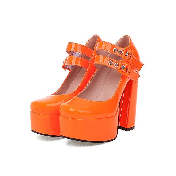 Chic Orthopedic Sandals with Unique Design