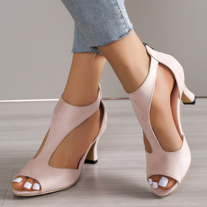 Graceful Orthopedic Sandals for Modern Look