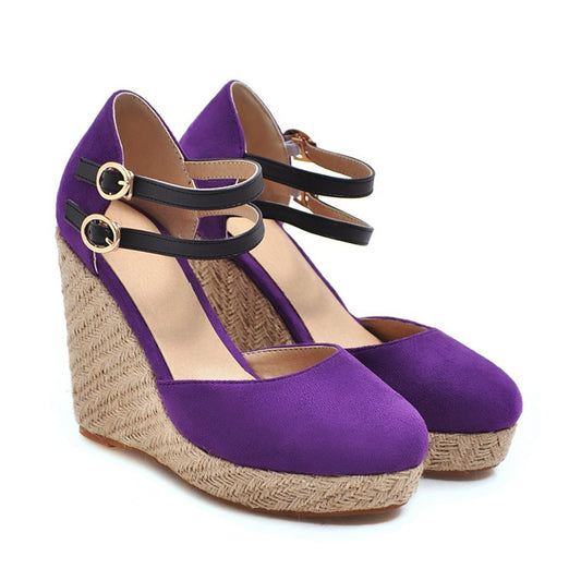 Graceful Orthopedic Sandals for Modern Look