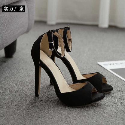 Graceful Orthopedic Sandals for Modern Look