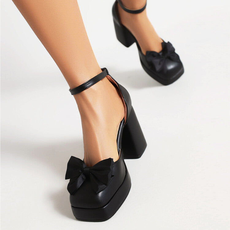 Graceful Orthopedic Sandals for Modern Look