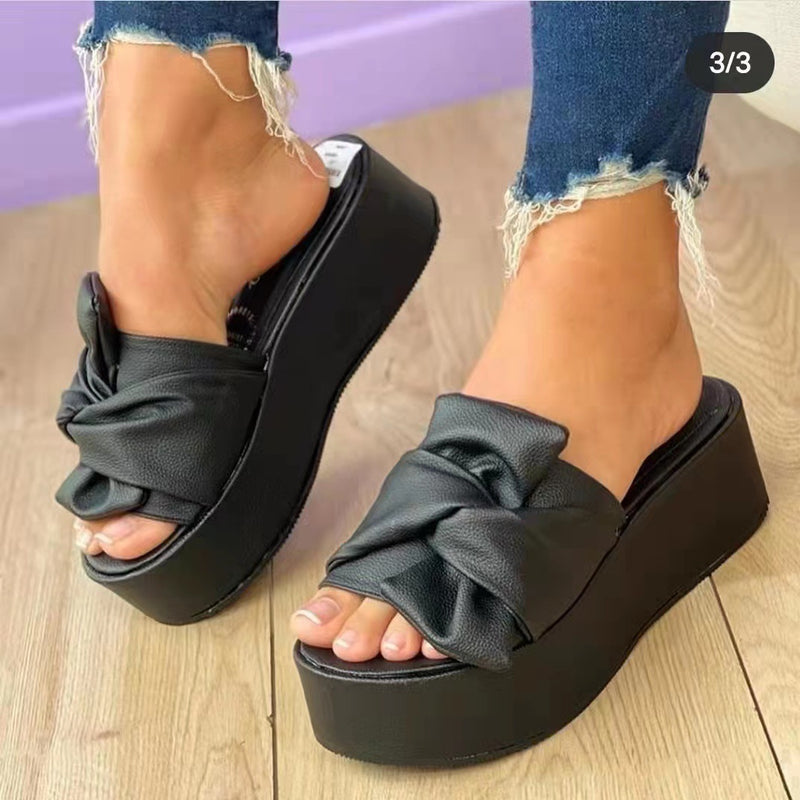 Graceful Orthopedic Sandals for Modern Look