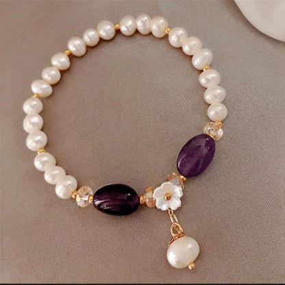 Beautiful Pearl Bracelet with Unique Style