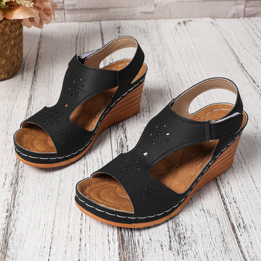 Chic Orthopedic Sandals with Unique Design
