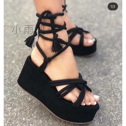 Chic Orthopedic Sandals with Unique Design