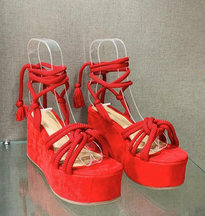 Chic Orthopedic Sandals with Unique Design