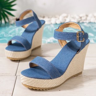 Graceful Orthopedic Sandals for Modern Look