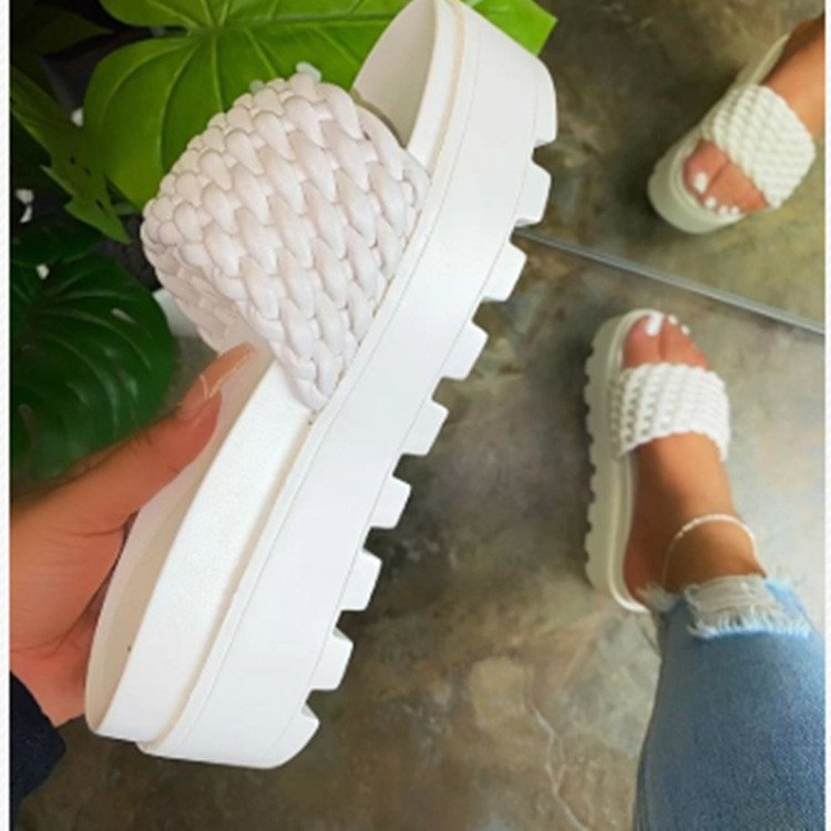 Graceful Orthopedic Sandals for Modern Look