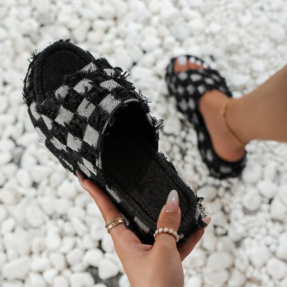 Graceful Orthopedic Sandals for Modern Look