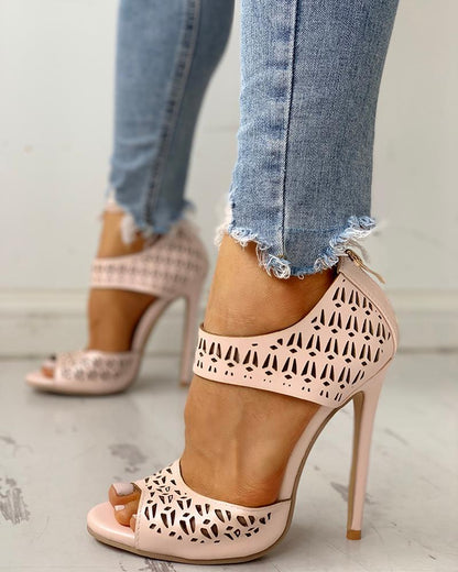 Graceful Orthopedic Sandals for Modern Look