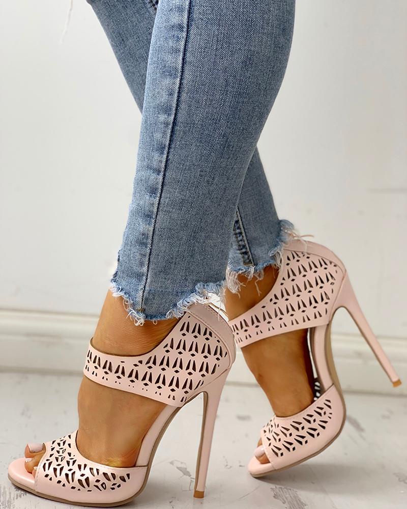 Graceful Orthopedic Sandals for Modern Look