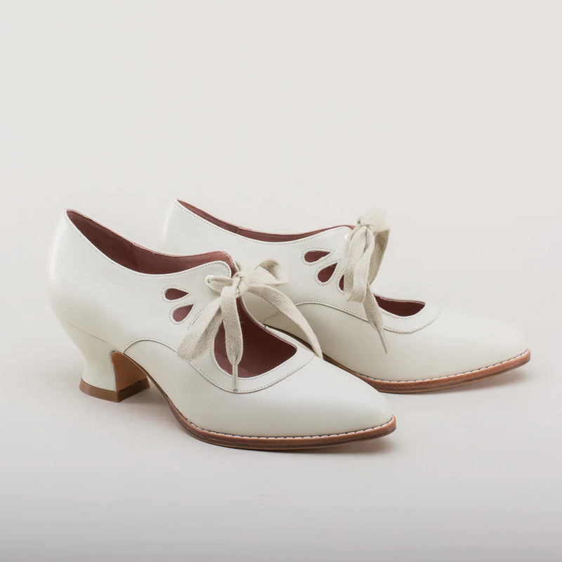 Chic Orthopedic Shoes with Unique Design