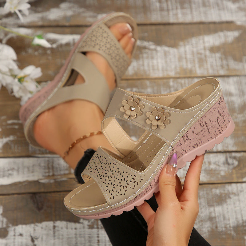Chic Orthopedic Sandals with Unique Design