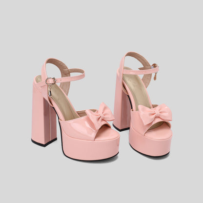 Graceful Orthopedic Sandals for Modern Look