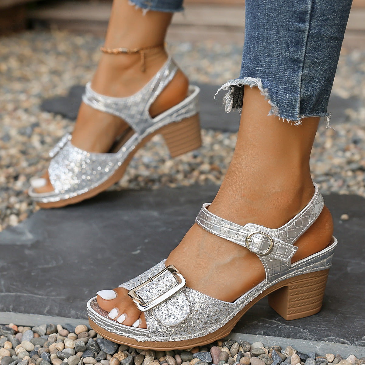 Graceful Orthopedic Sandals for Modern Look