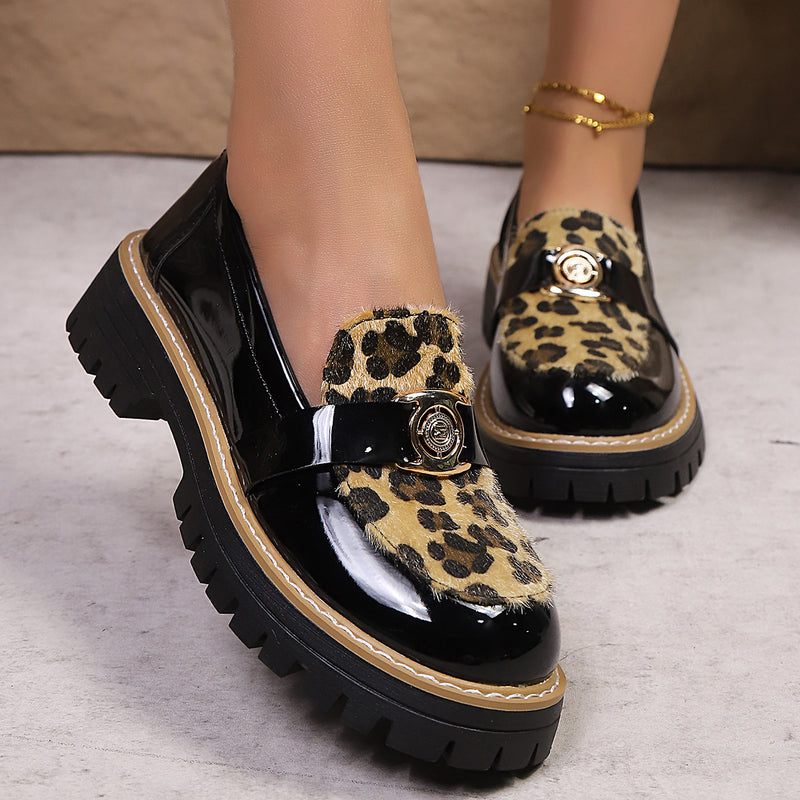 Chic Orthopedic Shoes with Unique Design