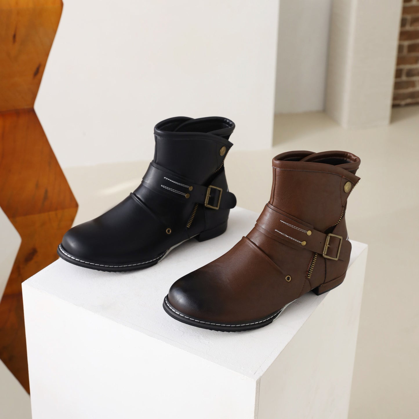 Chic Orthopedic Boots with Unique Design