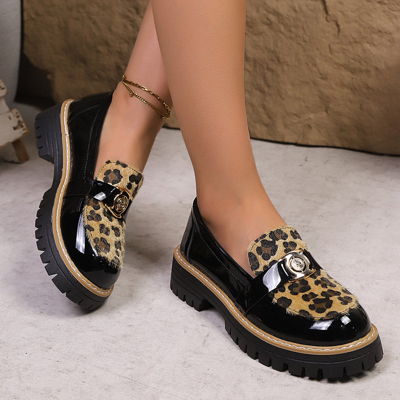 Chic Orthopedic Shoes with Unique Design