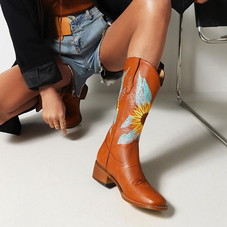 Graceful Orthopedic Boots for Modern Look