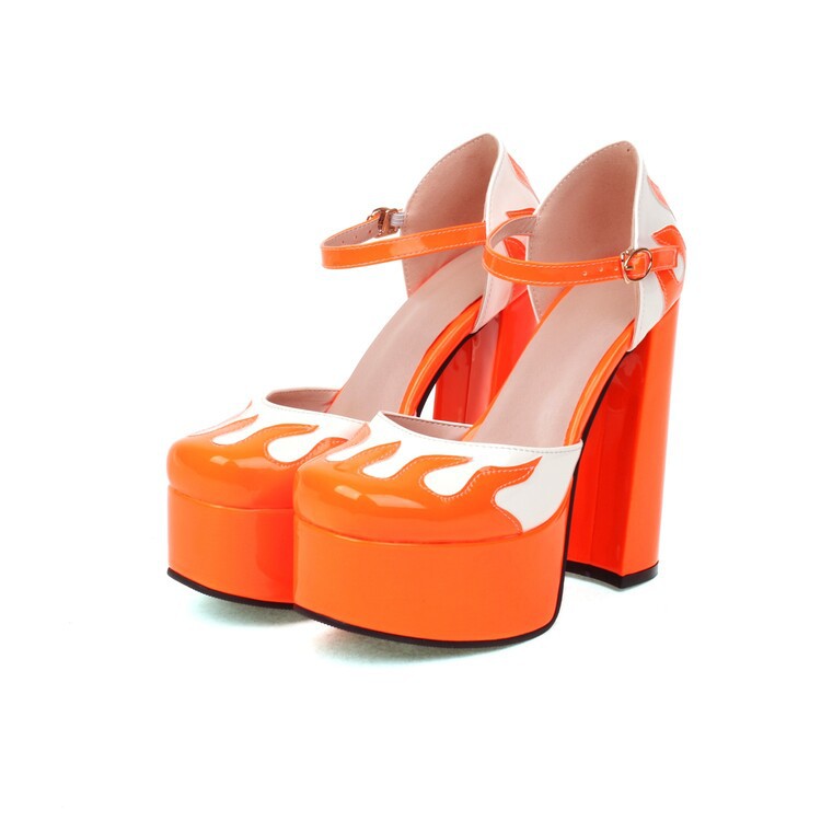 Chic Orthopedic Sandals with Unique Design