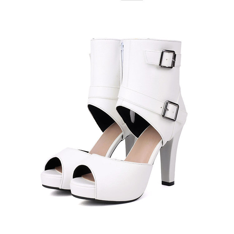 Graceful Orthopedic Sandals for Modern Look