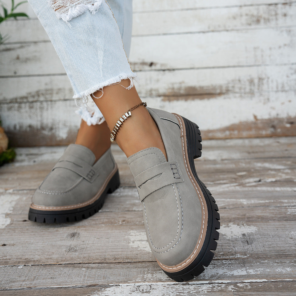 Graceful Orthopedic Shoes for Modern Look